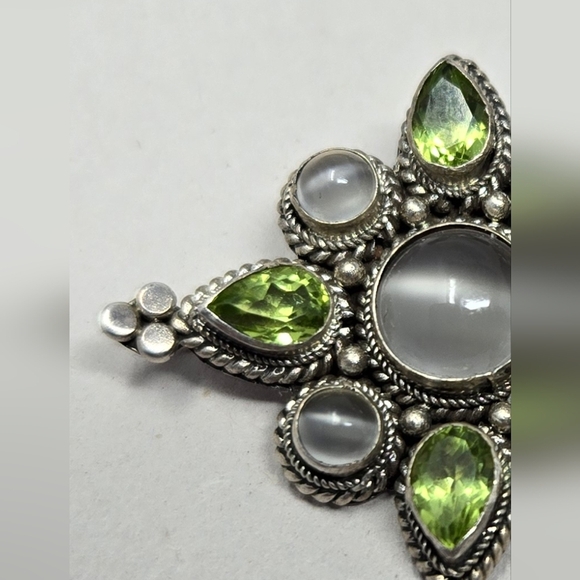 Green Peridot Cabochon Moon Stone Womens Pendant Pin Brooch Sterling Silver - Picture 2 of 8